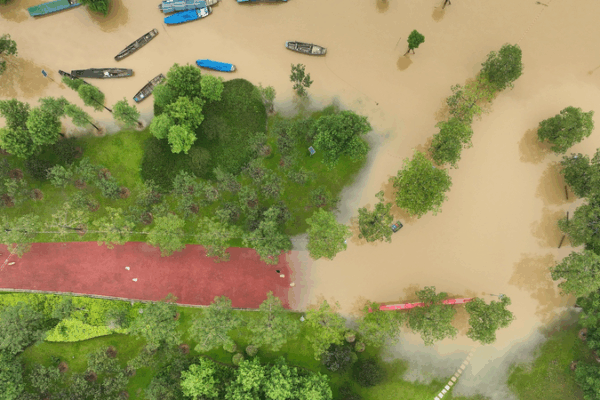 SL2DEMCI8DRE92ED4X6Q - 🌍NewspaperAmigo – Your Global News Buddy 🗞️ China Launches Emergency Flood Response in 5 Regions 🌊🚨