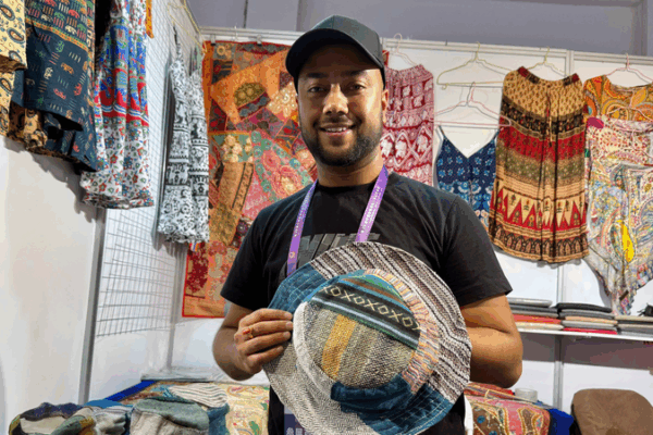 Nepali Artisan Weaves Success at China-South Asia Expo 🌏✨ video poster