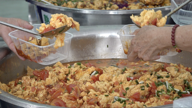 Rongjiang Locals Cook Up Hope After Floods 🥘💪 video poster