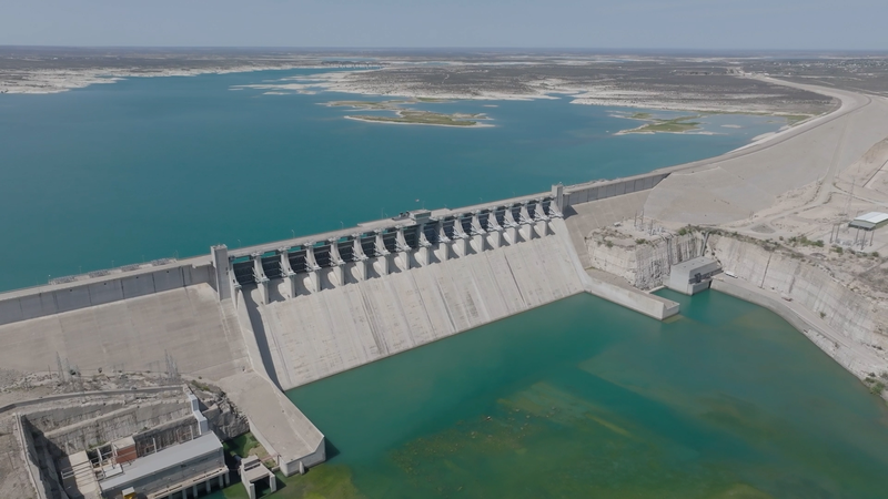 WG4BR2SQT2ZTFQ2QLX0G - 🌍NewspaperAmigo – Your Global News Buddy 🗞️ 🌊 US-Mexico Water Wars Heat Up Amid Climate Crisis video poster