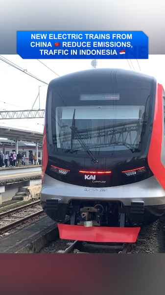 WTNC2TA0GN3TALR42027 - 🌍NewspaperAmigo – Your Global News Buddy 🗞️ China's Electric Trains Boost Indonesia's Green Transit 🌱🚆 video poster