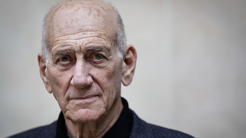 Ex-Israeli PM Urges Trump to Halt Gaza War: 'Enough is Enough' 🕊️