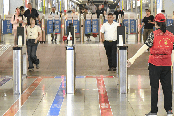 π China’s Railways Smash Passenger Records in 2025! π China's Railways Smash Passenger Records in 2025!