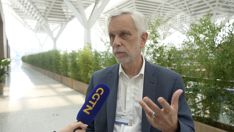 YFKP7OXRCK870PZNJP8B - 🌍NewspaperAmigo – Your Global News Buddy 🗞️ AI Users Will Replace Those Who Don’t, Says Tech Leader at Davos video poster