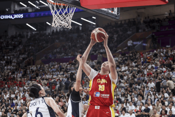🇨🇳 China's Twin Towers Dominate in FIBA Asia Cup Win Over South Korea 🏀