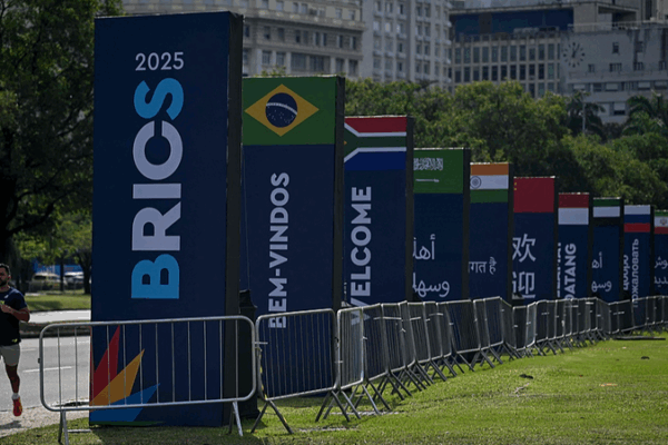 Chinese Premier Lands in Rio for BRICS Summit πβοΈ Chinese Premier Lands in Rio for BRICS Summit πβοΈ