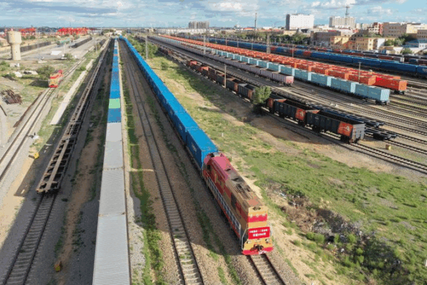 π Erenhot Port Hits 2,000 China-Europe Freight Trains in 2025! π Erenhot Port Hits 2,000 China-Europe Freight Trains in 2025!