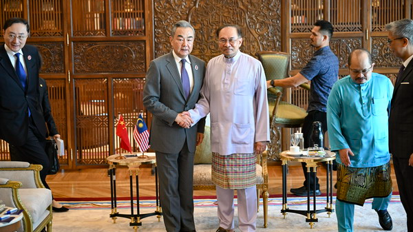Malaysia & China Strengthen Ties in Key Talks ๐๐ค Malaysia & China Strengthen Ties in Key Talks ๐๐ค