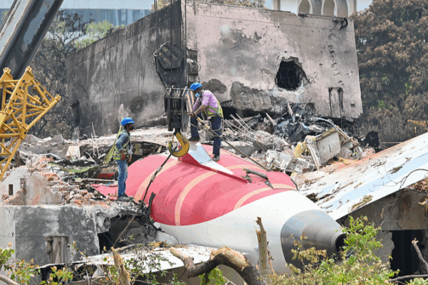 Air India Crash Probe: Fuel Cutoff Before Impact 🛑✈️ Air India Crash Probe: Fuel Cutoff Before Impact 🛑✈️