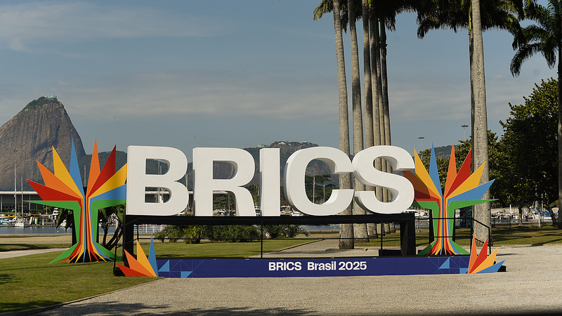 Is the World Moving Beyond American Influence? 🌍🇺🇸