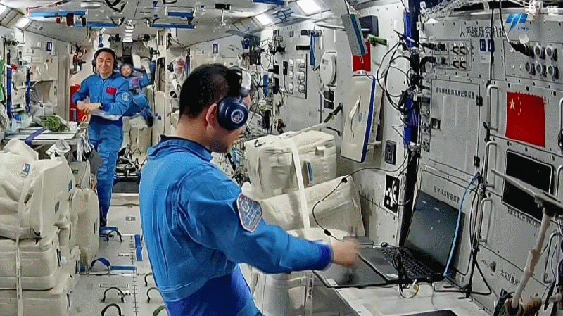 5YIZHBKEUMUKXSOWML1Q - 🌍NewspaperAmigo – Your Global News Buddy 🗞️ Shenzhou-20 Crew’s Space Science Breakthroughs 🚀