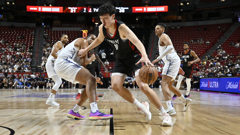 🇨🇳🏀 Yang Hansen Dazzles in NBA Summer League Debut!