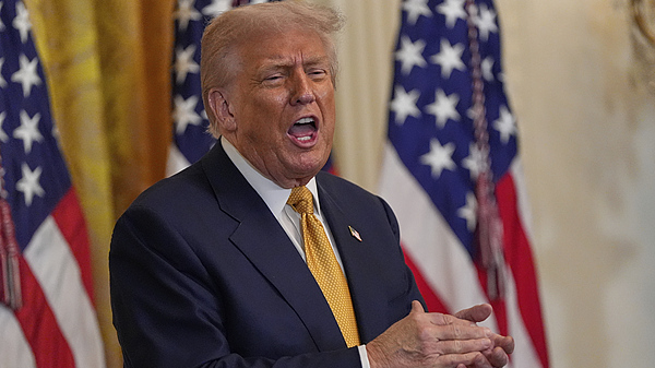 U.S. Scientists Rebel Against Trump’s Science Policies 🧪✊ U.S. Scientists Rebel Against Trump’s Science Policies 🧪✊