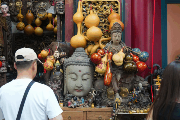 Vibrant Markets of China: Where Culture & Commerce Collide ๐๐ Vibrant Markets of China: Where Culture & Commerce Collide ๐๐