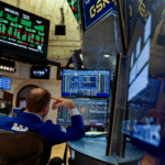 9QKIZX51I97W0C8V13LX - 🌍NewspaperAmigo – Your Global News Buddy 🗞️ 📉 US Stocks Mixed as Big Tech Earnings Take Center Stage 💹