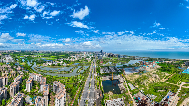 Hainan Free Trade Port Boosts China’s Global Trade Ambitions 🌏✨