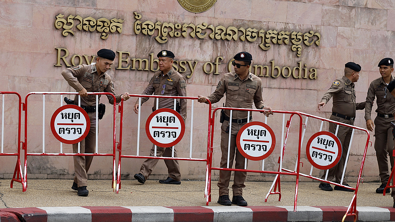 ACSI6SIZ48F7V5DJNTPR - 🌍NewspaperAmigo – Your Global News Buddy 🗞️ Thailand-Cambodia Tensions Escalate Over Border Landmine Incident 🌍💣