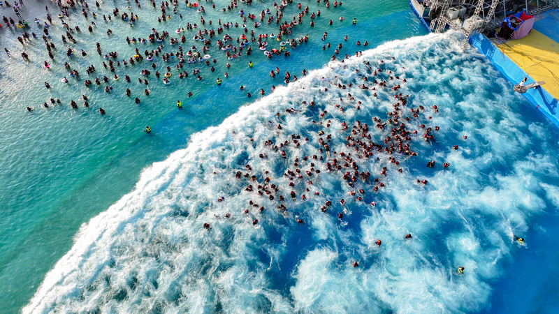 Splash into Summer: Zhengzhou’s Pool Craze Cools the Heat! 💦🌞 Splash into Summer: Zhengzhou’s Pool Craze Cools the Heat! 💦🌞
