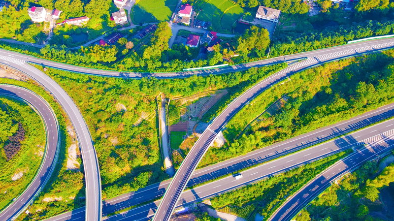 ARTY12JLWUY97RFKHGC2 - 🌍NewspaperAmigo – Your Global News Buddy 🗞️ 🚜 Anhui’s Rural Roads Pave the Way for Prosperity 🌾