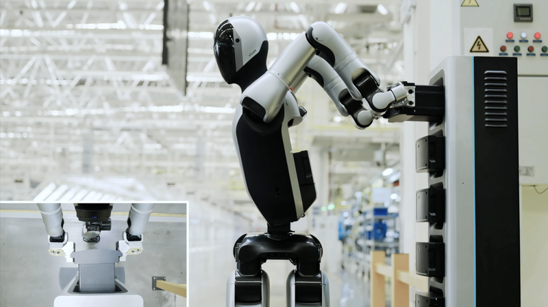 B91C64ET4W4H4KT7O7TS - 🌍NewspaperAmigo – Your Global News Buddy 🗞️ China’s Walker S2 Robot: 24/7 Hustle, No Coffee Breaks! 🤖⚡ video poster