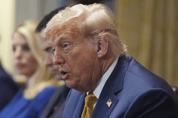Trump Stands Firm: No Extension for August 1 Tariff Deadline 🚨💸