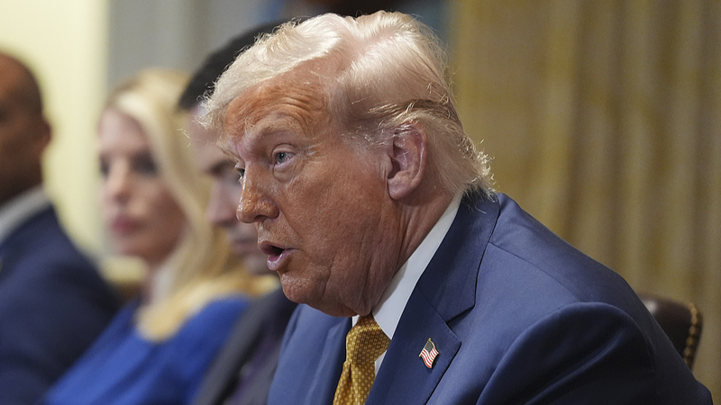 Trump Stands Firm: No Extension for August 1 Tariff Deadline 🚨💸