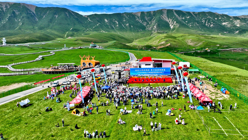 C6Q3S4INMYLTSSWFD8OW - 🌍NewspaperAmigo – Your Global News Buddy 🗞️ Gansu Grasslands Unite Cultures in Vibrant Heritage Festival 🌾🎪