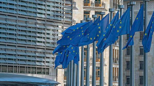 EU Readies ‘Nuclear Option’ Against Trump Tariffs 🌍⚡ EU Readies 'Nuclear Option' Against Trump Tariffs 🌍⚡