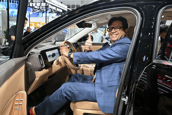 Global Carmakers Charge Into Chinaโs Smart Supply Chain Boom ๐โก Global Carmakers Charge Into Chinaโs Smart Supply Chain Boom ๐โก