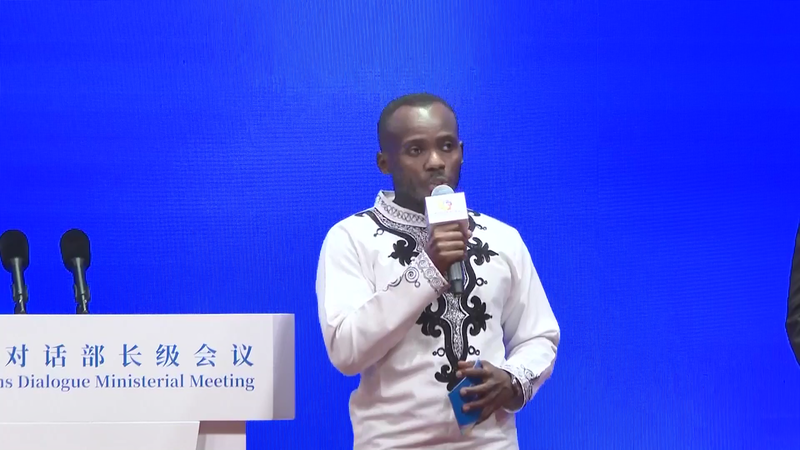 Kenyan Student’s Letter to Xi Jinping Highlights BRI Impact πβοΈ Kenyan Student's Letter to Xi Jinping Highlights BRI Impact πβοΈ video poster