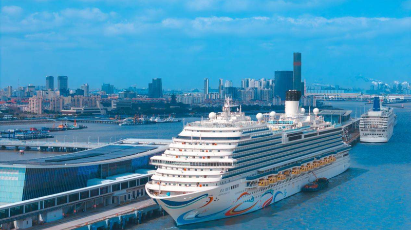Shanghai’s Epic Journey: From War-Torn Past to Global Powerhouse 🌆🚢 Shanghai's Epic Journey: From War-Torn Past to Global Powerhouse 🌆🚢