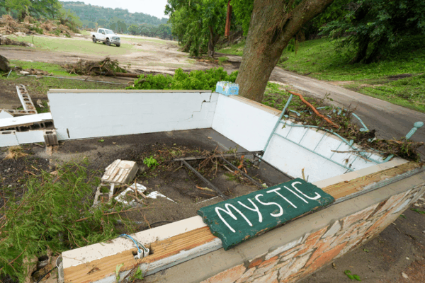 Texas Floods Expose U.S. Infrastructure Crisis 🌊💔 Texas Floods Expose U.S. Infrastructure Crisis 🌊💔