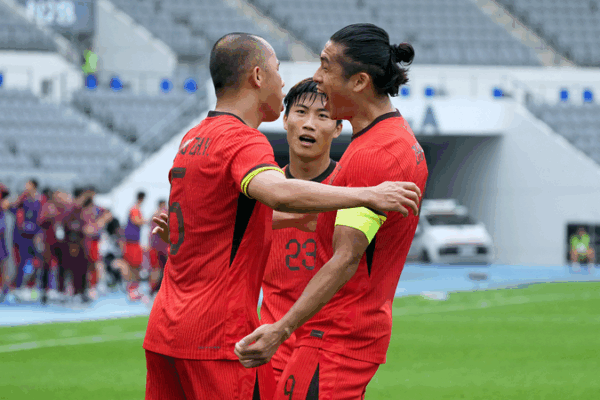 China Edges Past Hong Kong 1-0, Secures Third in East Asian Cup ⚽🏆