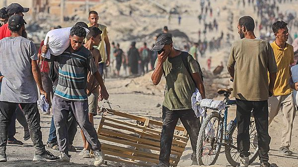 Gaza Ceasefire Talks Hit Roadblock as Aid Tragedy Sparks Outrage 🌍✌️ Gaza Ceasefire Talks Hit Roadblock as Aid Tragedy Sparks Outrage 🌍✌️
