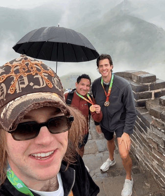 🇺🇸🎥 American Vlogger’s Great Wall Adventure Goes Viral! 🇺🇸🎥 American Vlogger's Great Wall Adventure Goes Viral! video poster
