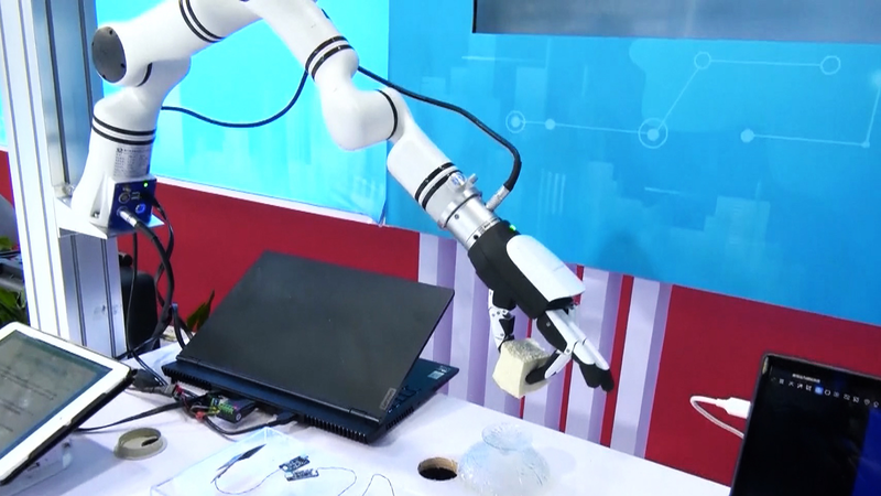 China’s Humanoid Robots Wow at Global Expo with Tofu Skills & More! 🤖✨ China’s Humanoid Robots Wow at Global Expo with Tofu Skills & More! 🤖✨ video poster