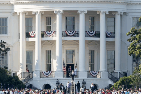 Trumpโs Trade War Escalates: New Tariffs Spark Global Tensions ๐๐ผ Trumpโs Trade War Escalates: New Tariffs Spark Global Tensions ๐๐ผ