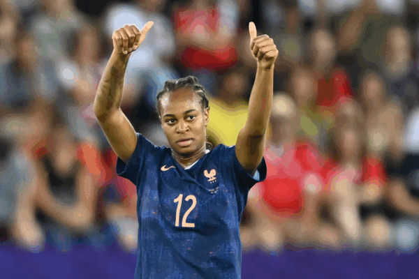 🏴 Lionesses Stumble in Euro Opener: France Claims Historic Win ⚽️ 🏴 Lionesses Stumble in Euro Opener: France Claims Historic Win ⚽️