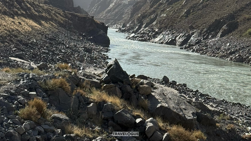 NBV1VXM3WEF681VCH3LF - 🌍NewspaperAmigo – Your Global News Buddy 🗞️ Yarlung Zangbo Canyon: Earth's Deepest Geological Wonder 🌍⛰️