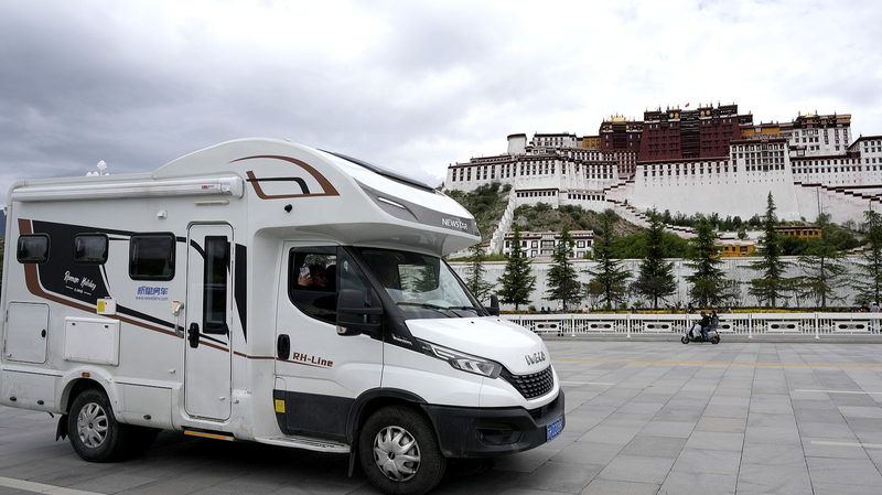 🚗✨ China’s New Rail Service Lets You & Your Car Travel Separately!