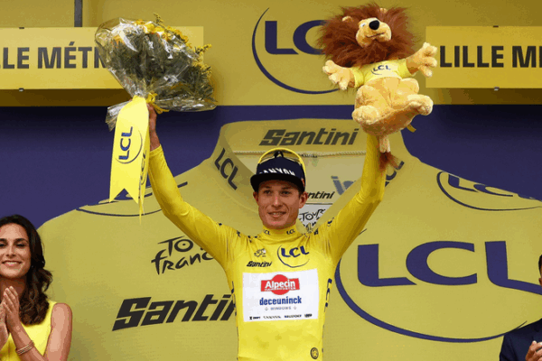 Jasper Philipsen Claims Tour de France Stage 1 Victory 🚴💨 Jasper Philipsen Claims Tour de France Stage 1 Victory 🚴💨