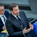 S0R0AJVLUYULISX2ARZV - 🌍NewspaperAmigo – Your Global News Buddy 🗞️ EU vs US Trade Tensions Heat Up: Germany Calls for Action 🌍⚖️