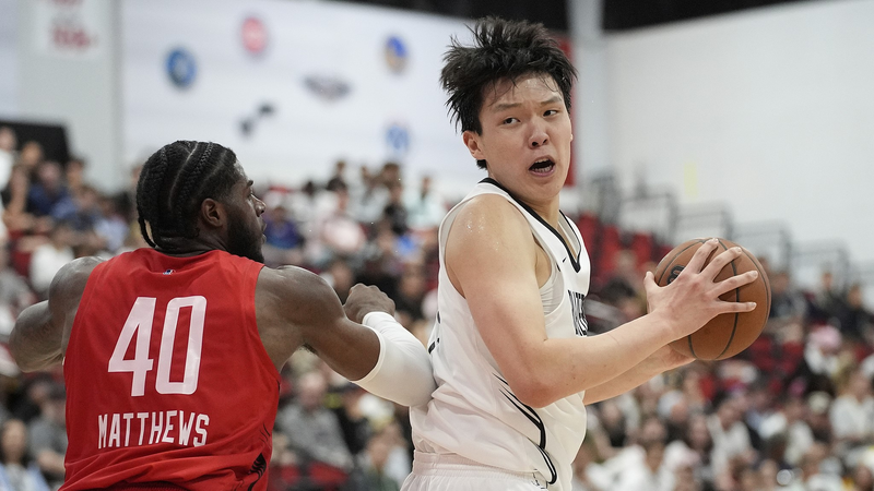 S3L1F6BZ70IAPXQIOY6C - 🌍NewspaperAmigo – Your Global News Buddy 🗞️ Yang Hansen’s NBA Summer League Debut: Hype or Hidden Gem? 🏀🔥 video poster