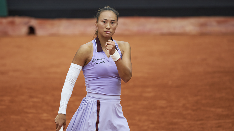 🎾 Zheng Qinwen Vows Strong Comeback After Surgery: 'Wait for Me!'