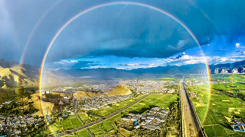 UZF7Y46JU8GATZSV4FPQ - 🌍NewspaperAmigo – Your Global News Buddy 🗞️ 🌈 Rare Full-Circle Rainbow Dazzles Over Tibet's Palcho Monastery