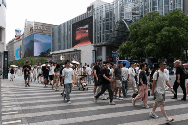 China’s July Weather Split: Torrential Rain vs. Scorching Heat 🌧️🔥 China's July Weather Split: Torrential Rain vs. Scorching Heat 🌧️🔥