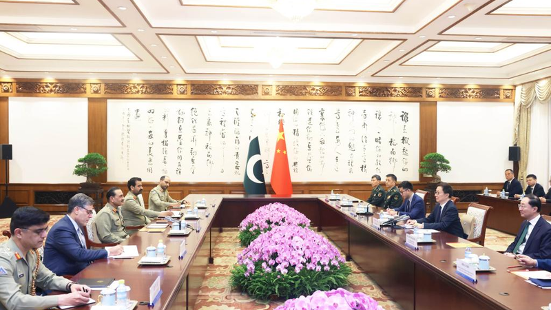 V81851ZZX98KV1317DKL - 🌍NewspaperAmigo – Your Global News Buddy 🗞️ China & Pakistan Strengthen Ties in High-Level Talks 🇨🇳🤝🇵🇰