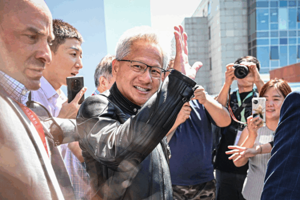 Nvidia’s China Chip Deal Sparks U.S. Media Debate 🖥️🇨🇳 Nvidia’s China Chip Deal Sparks U.S. Media Debate 🖥️🇨🇳