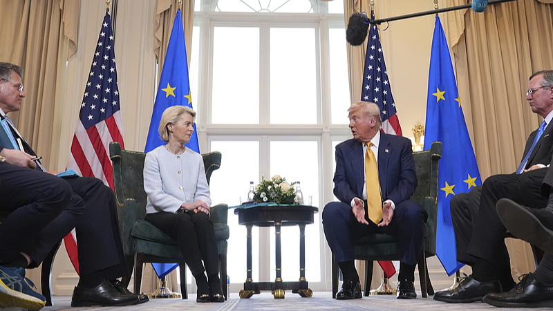 WK7CZXVJCOO9CNBIT8PH - 🌍NewspaperAmigo – Your Global News Buddy 🗞️ U.S. and EU Strike Trade Deal Amid Tariff Tensions 🌍⚖️
