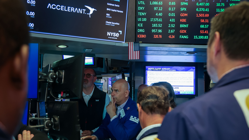 YBDR2DO2D12IMRDUH78M - 🌍NewspaperAmigo – Your Global News Buddy 🗞️ US Stocks Mixed as Earnings & Trade Talks Stir Markets 📉📈
